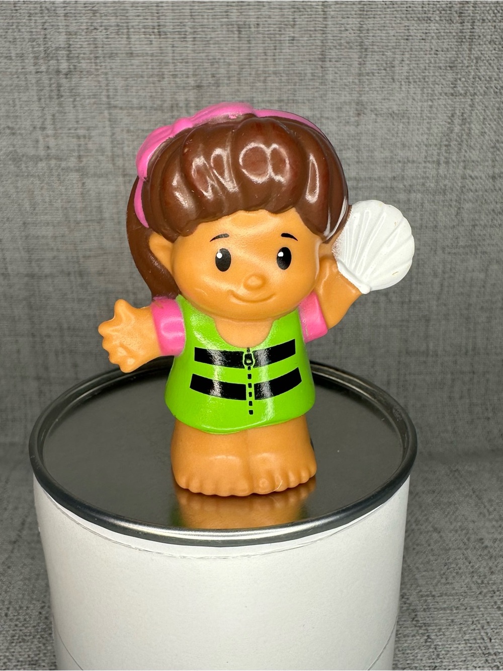 Little people Mia  green vest and seashell beach figure